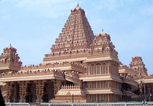 Shri Aadya Katyayani Shakti Peeth Mandir (Chhatarpur Temple)