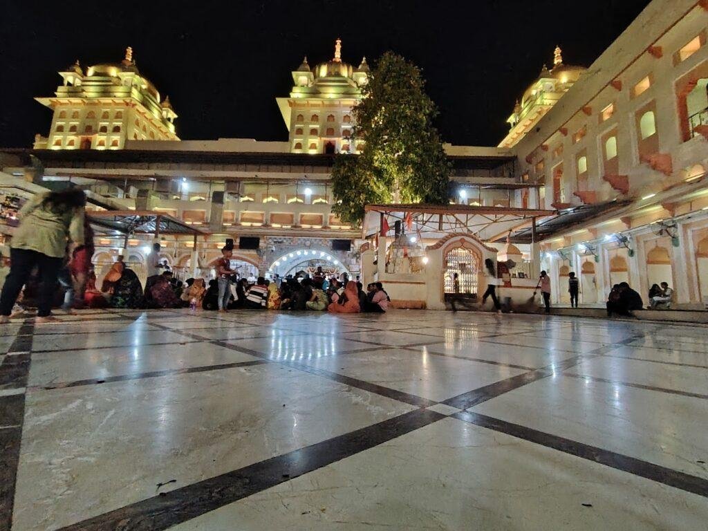 Orchha Fort Complex