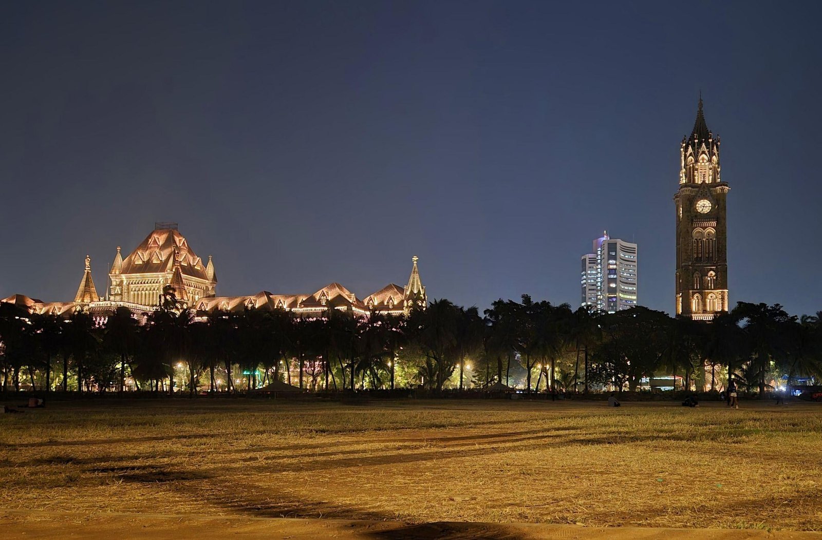 Victorian Gothic and Art Deco Ensembles of Mumbai