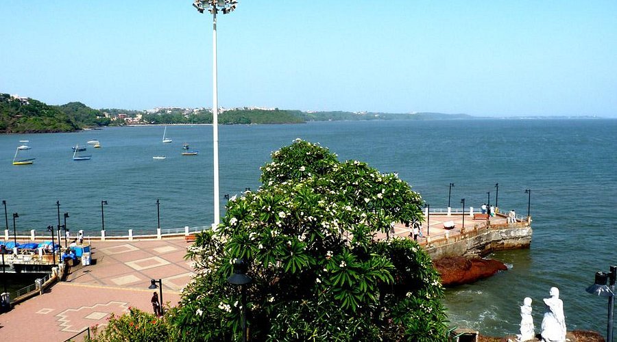 Dona Paula View Point